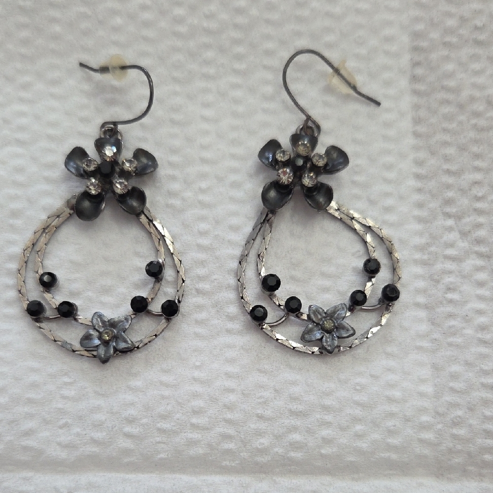 Elegant Silver and Black Floral Earrings